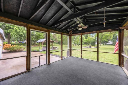 Screen porch