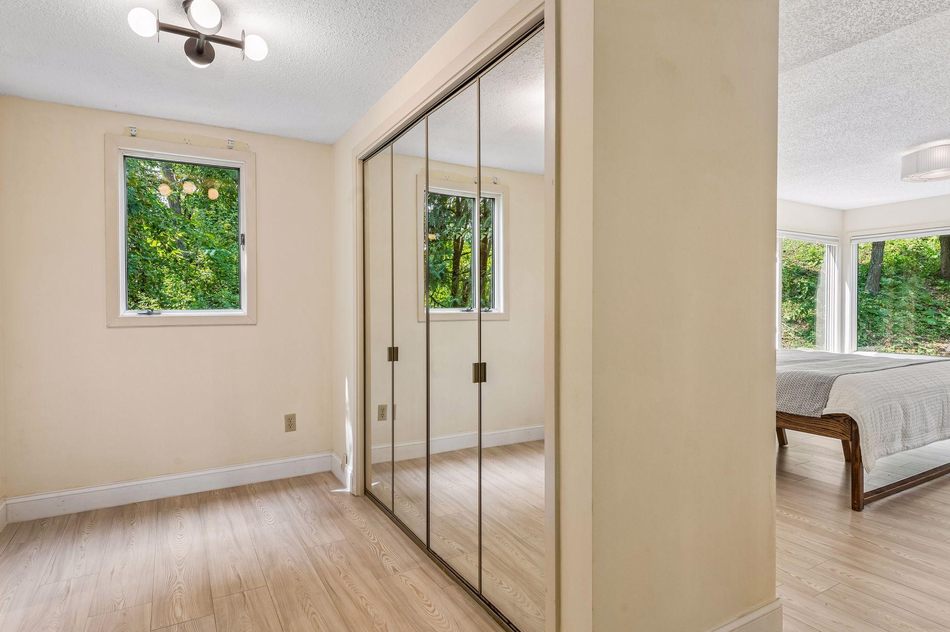 Primary Suite_4634 Kingsdale Drive