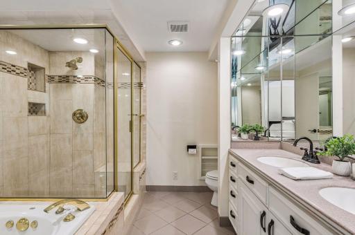 Primary Suite_4634 Kingsdale Drive
