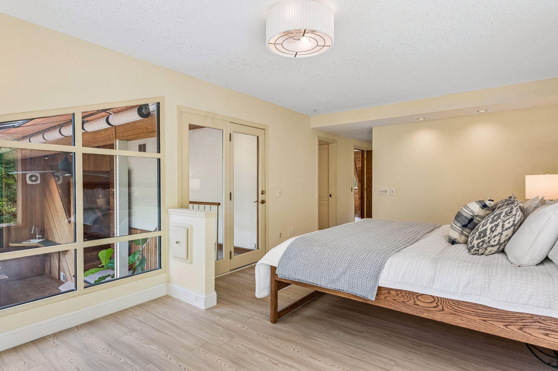 Primary Suite_4634 Kingsdale Drive