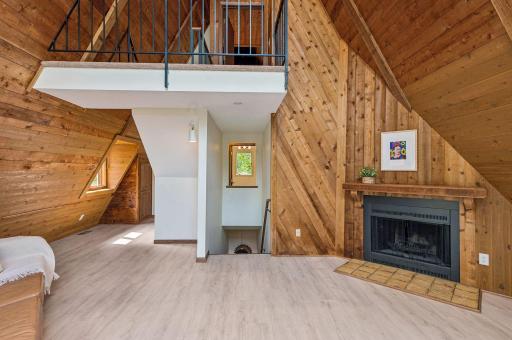 Great Room_4634 Kingsdale Drive