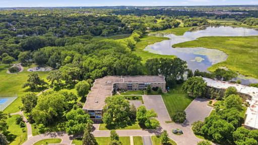 4370 Brookside Court, 302, Minneapolis, MN 55436