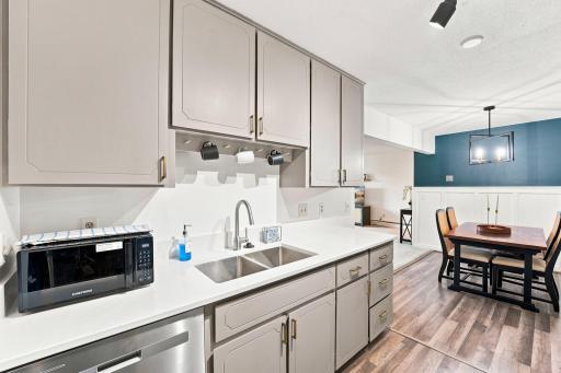 4370 Brookside Court, 302, Minneapolis, MN 55436