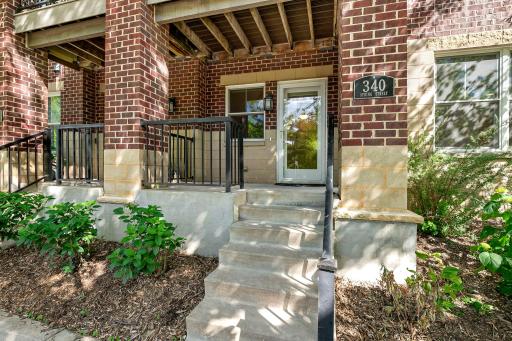 5-web-or-mls-340 Spring St, Saint Paul, MN_0010.jpg