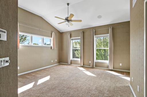 48-web-or-mls-340 Spring St, Saint Paul, MN_0050.jpg