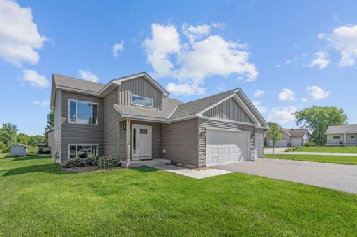 720 Mallard Avenue, Winsted, MN 55395