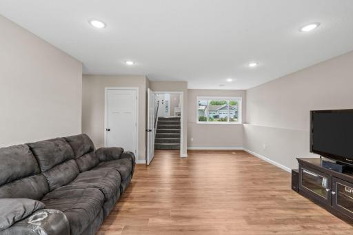 720 Mallard Avenue, Winsted, MN 55395