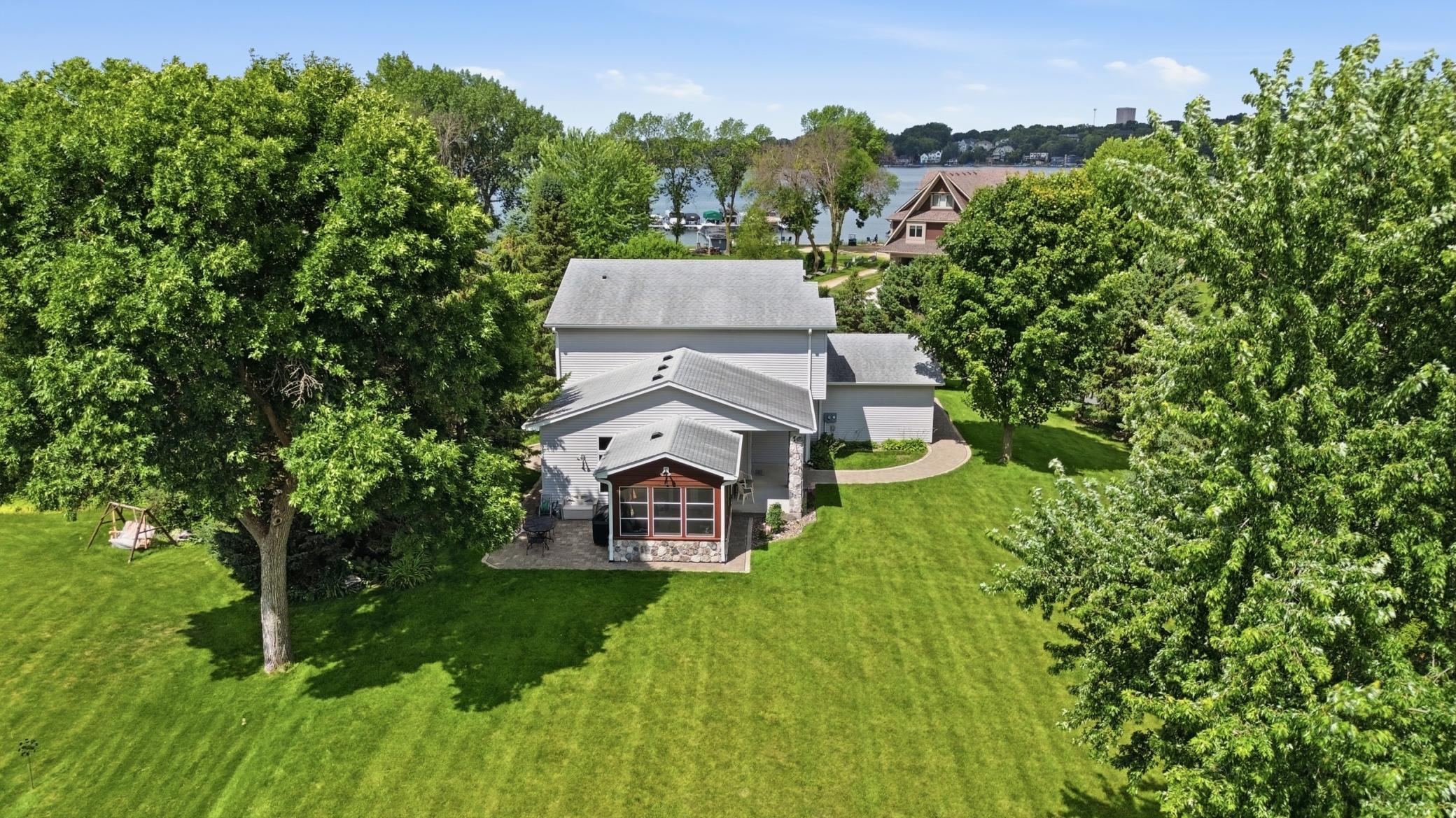 Private 3 season porch