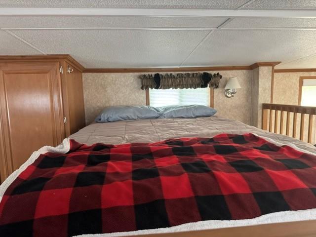 queen size bed