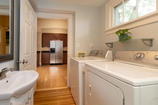 1004 Sheridan Avenue N, Minneapolis, MN 55411