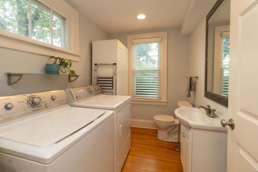 1004 Sheridan Avenue N, Minneapolis, MN 55411