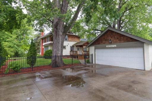1004 Sheridan Avenue N, Minneapolis, MN 55411