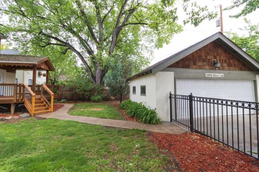 1004 Sheridan Avenue N, Minneapolis, MN 55411