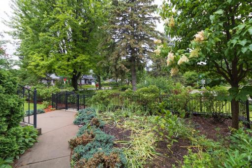 1004 Sheridan Avenue N, Minneapolis, MN 55411