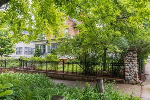 1004 Sheridan Avenue N, Minneapolis, MN 55411