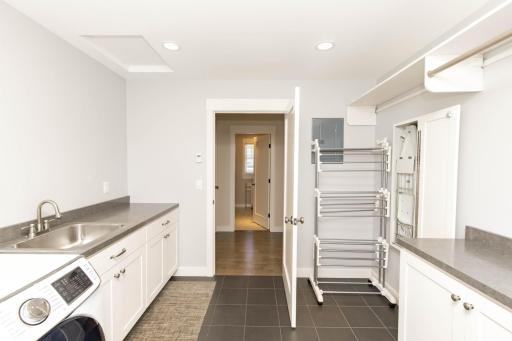 2791 Samuel Drive S, Fargo, ND 58104