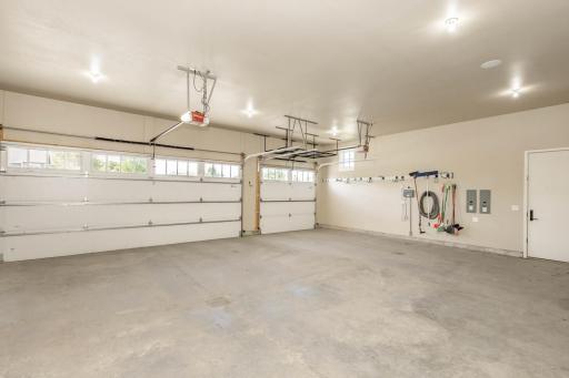 2791 Samuel Drive S, Fargo, ND 58104