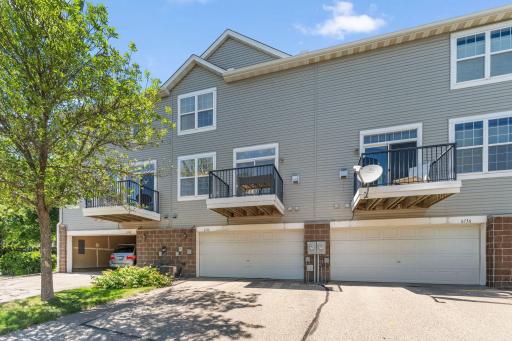 6738 158th Street W, Apple Valley, MN 55124