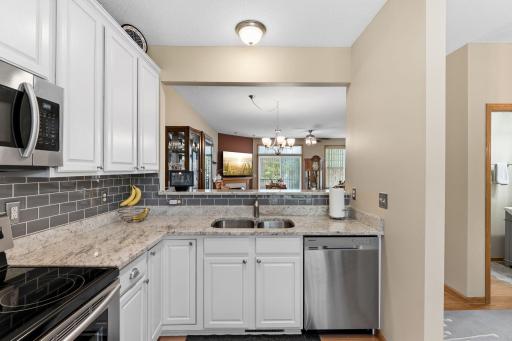 6738 158th Street W, Apple Valley, MN 55124