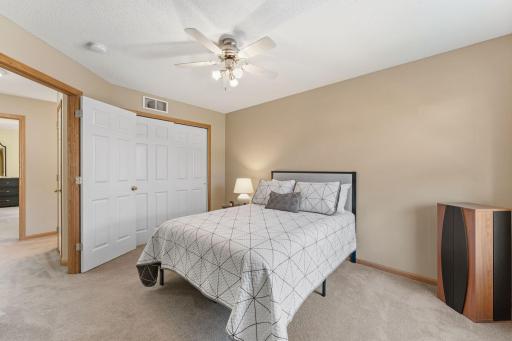 6738 158th Street W, Apple Valley, MN 55124