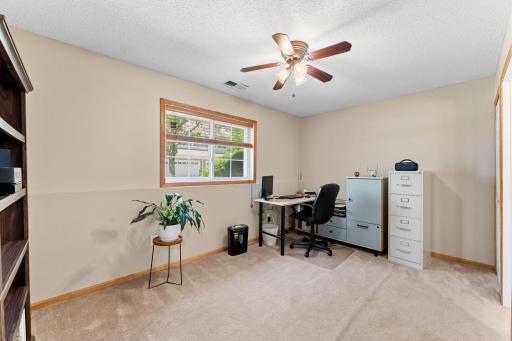 6738 158th Street W, Apple Valley, MN 55124