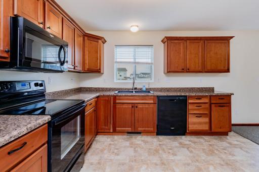 4276 Estate Drive S, Fargo, ND 58104