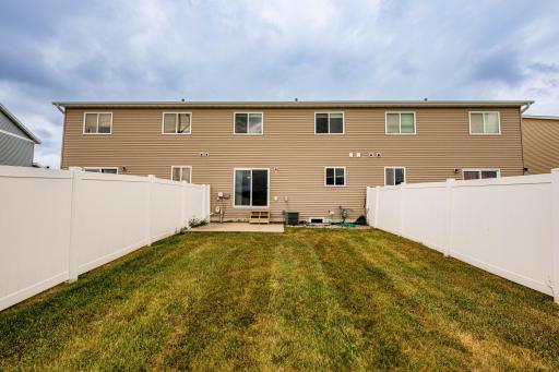4276 Estate Drive S, Fargo, ND 58104