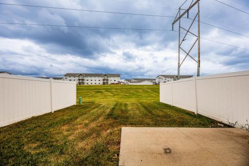 4276 Estate Drive S, Fargo, ND 58104