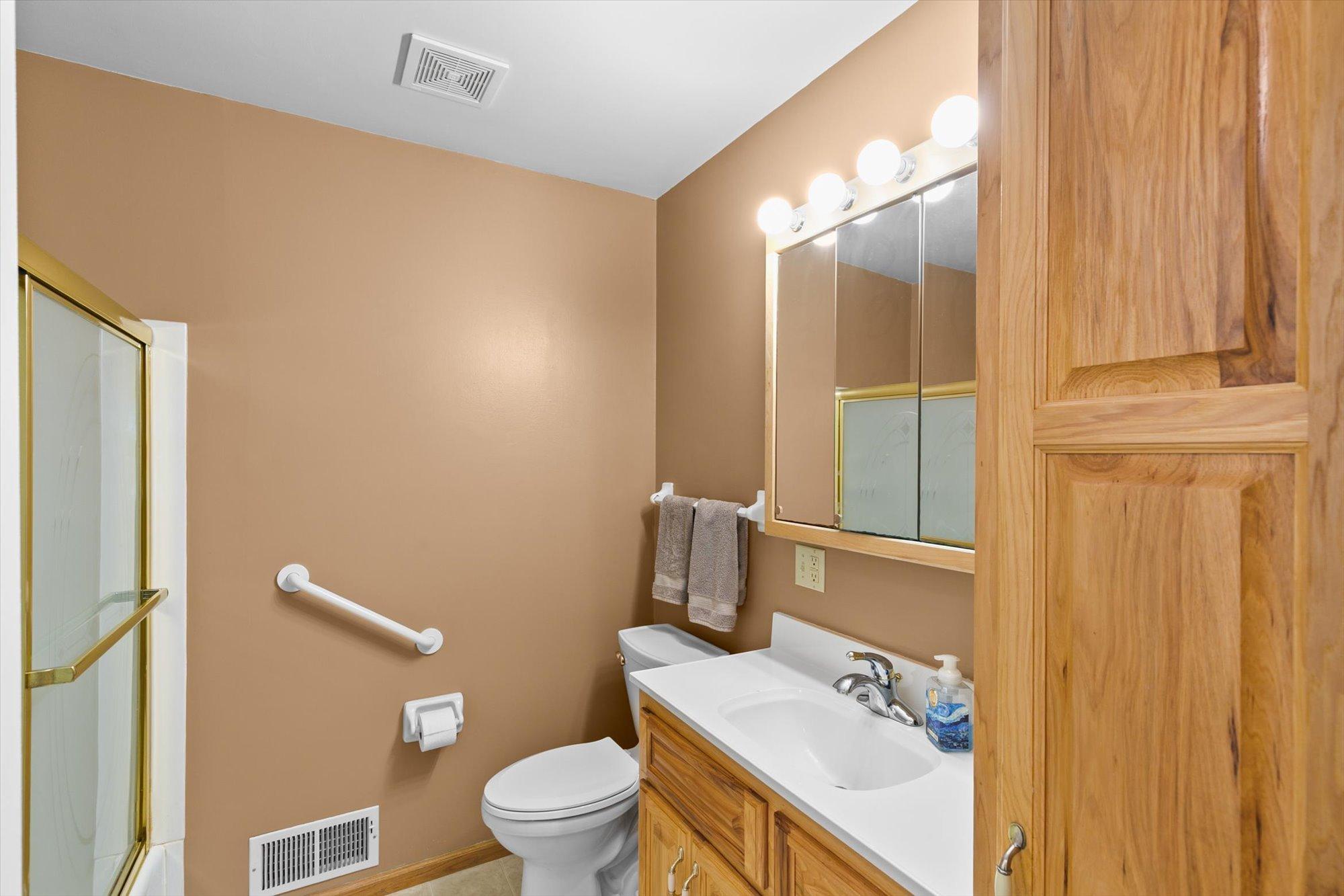Full bathroom