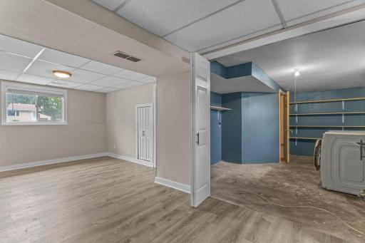 33-web-or-mls-6835 N Colfax Ave-115.jpg