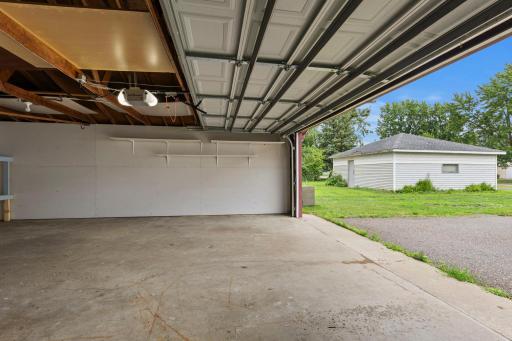 45-web-or-mls-6835 N Colfax Ave-204.jpg