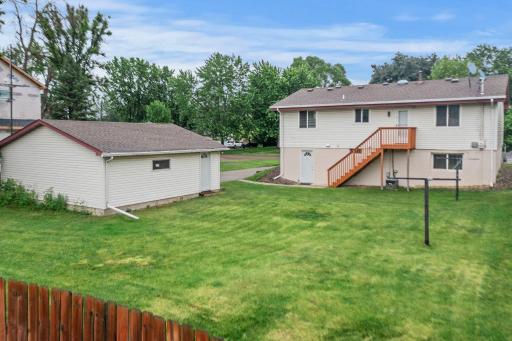 50-web-or-mls-6835 N Colfax Ave-220.jpg