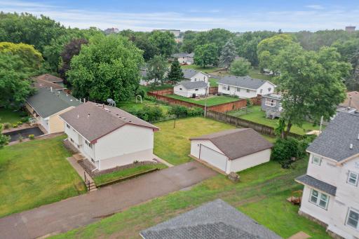 53-web-or-mls-6835 N Colfax Ave-298.jpg