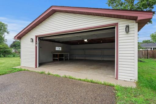 44-web-or-mls-6835 N Colfax Ave-199.jpg