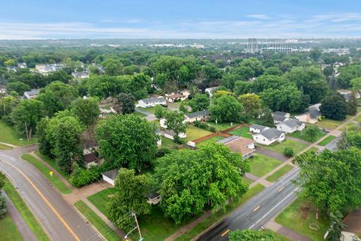 71-web-or-mls-6835 N Colfax Ave-286.jpg