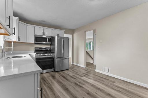 17-web-or-mls-6835 N Colfax Ave-49.jpg