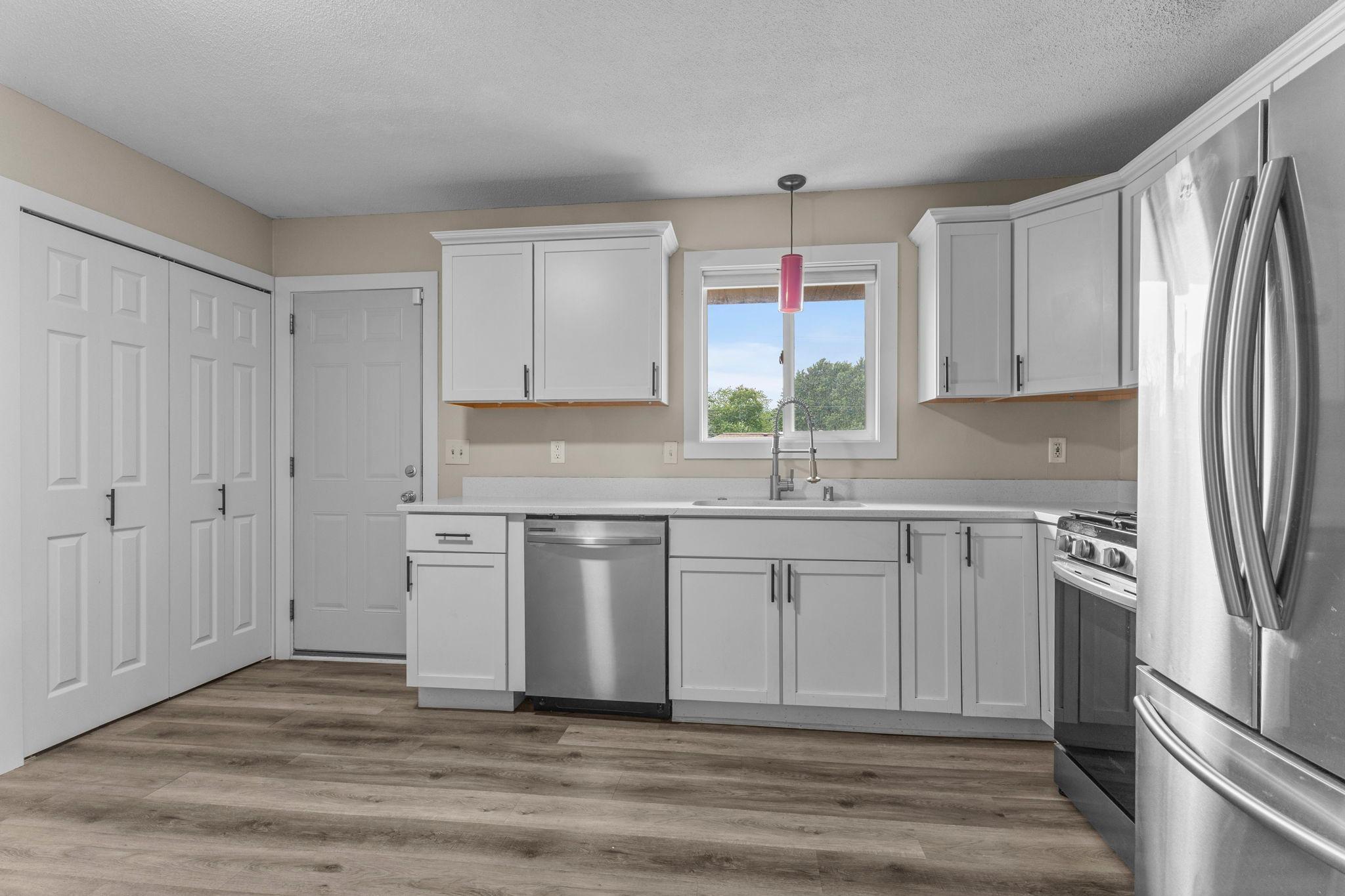 15-web-or-mls-6835 N Colfax Ave-35.jpg