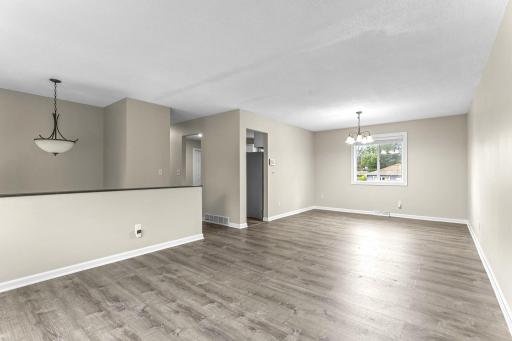 12-web-or-mls-6835 N Colfax Ave-20.jpg