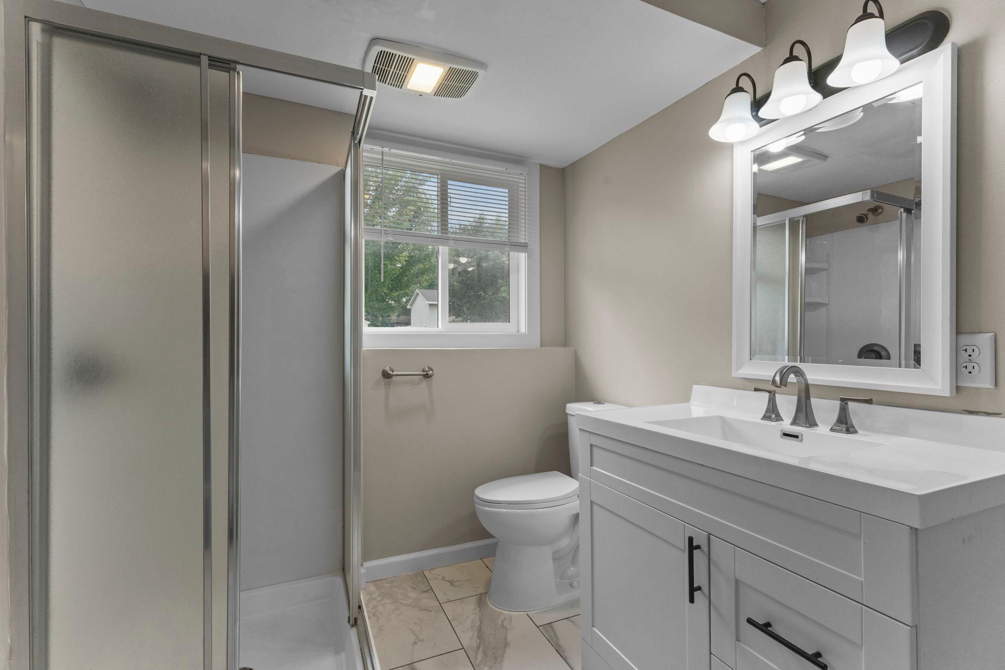 37-web-or-mls-6835 N Colfax Ave-135.jpg