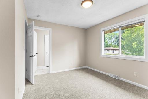 26-web-or-mls-6835 N Colfax Ave-80.jpg