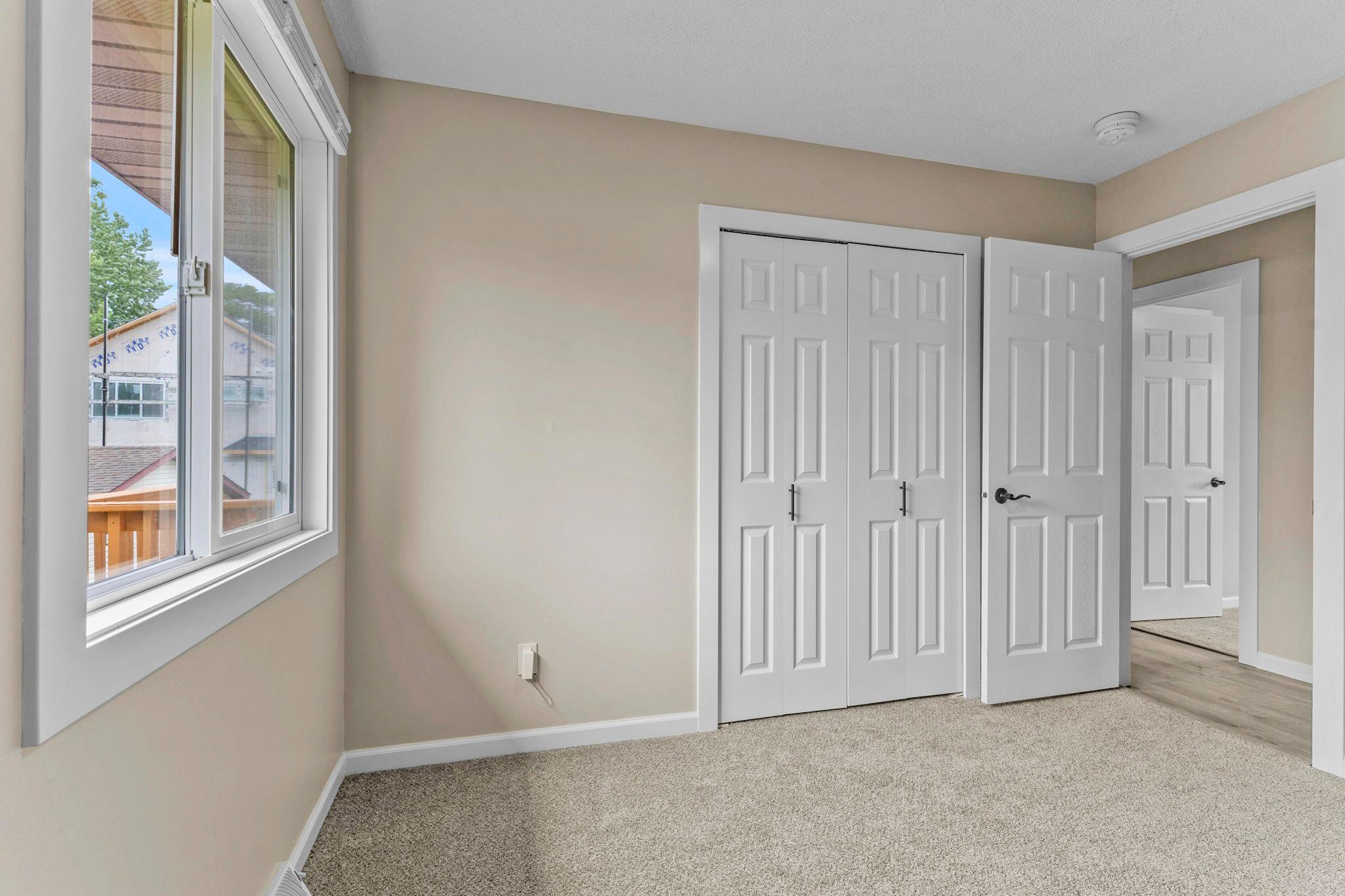 28-web-or-mls-6835 N Colfax Ave-90.jpg