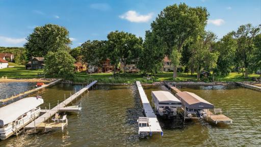 Cruise from your dock for a sunset boat ride then return home to evenings on the water.