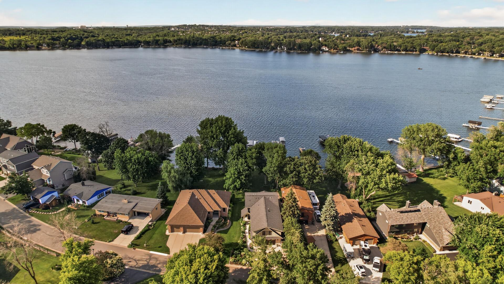 Spring Lake is a 591-acre natural waterbody with a maximum depth of 40 feet. Enjoy boating, paddle boarding, water skiing, tubing, wake boarding, and more!