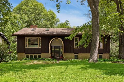 2700 Kyle Avenue N, Minneapolis, MN 55422
