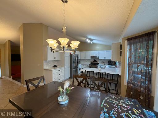 1521 Earle Way, Burnsville, MN 55306