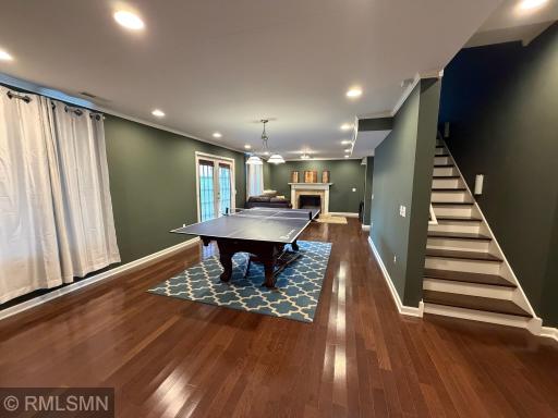 1521 Earle Way, Burnsville, MN 55306