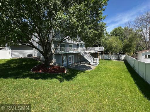 1521 Earle Way, Burnsville, MN 55306