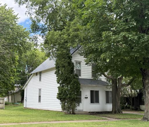 1208 7th Street E, Menomonie, WI 54751