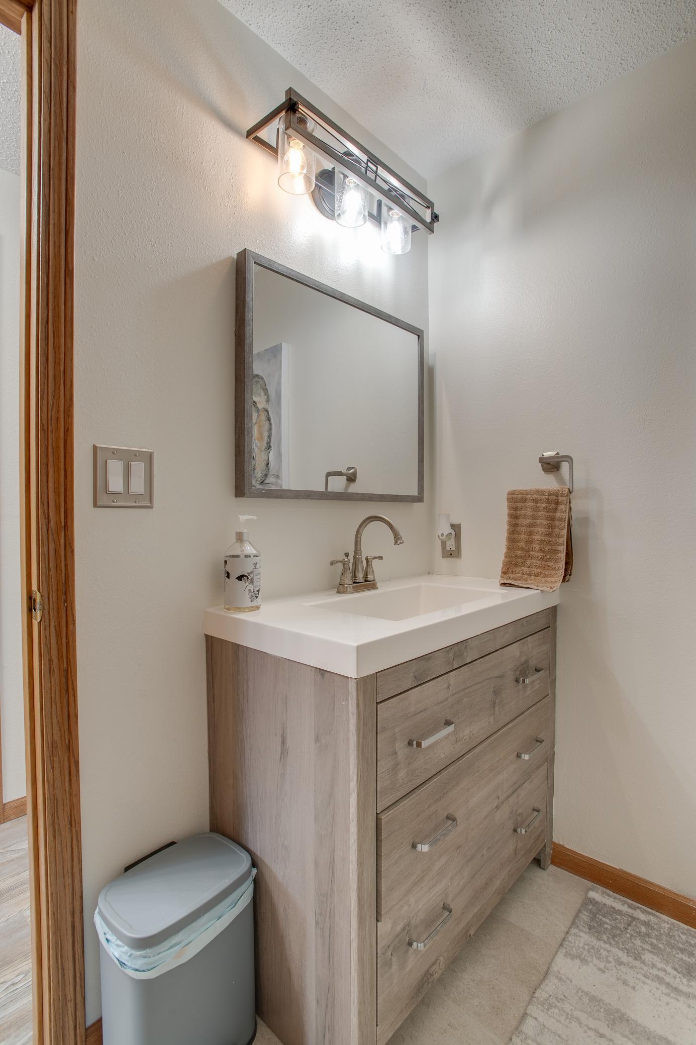 3260_35th_AVE_S-31.jpg