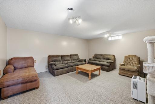 3926 3rd Avenue E, Hibbing, MN 55746